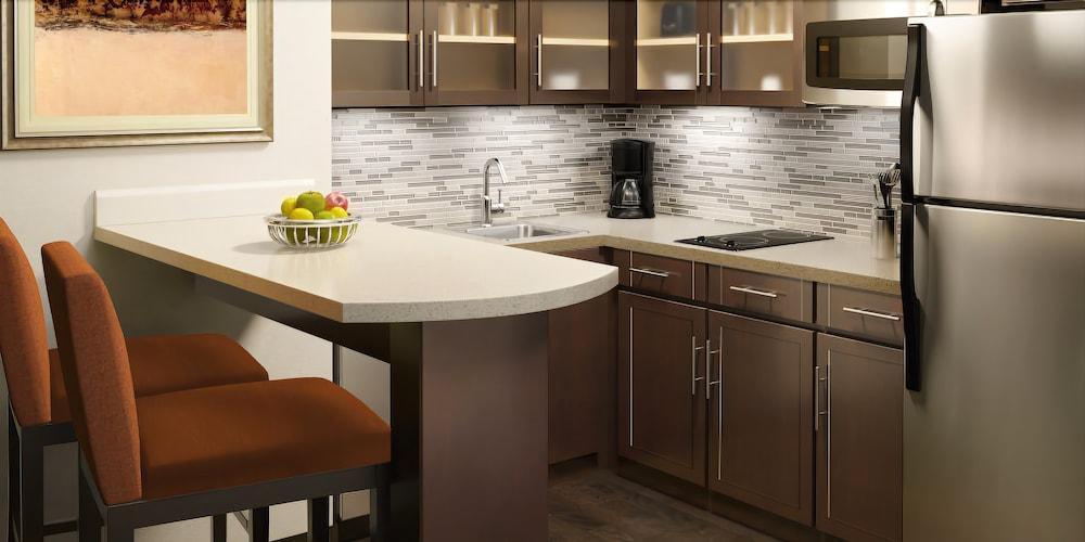Staybridge Suites Dearborn By Ihg Buitenkant foto