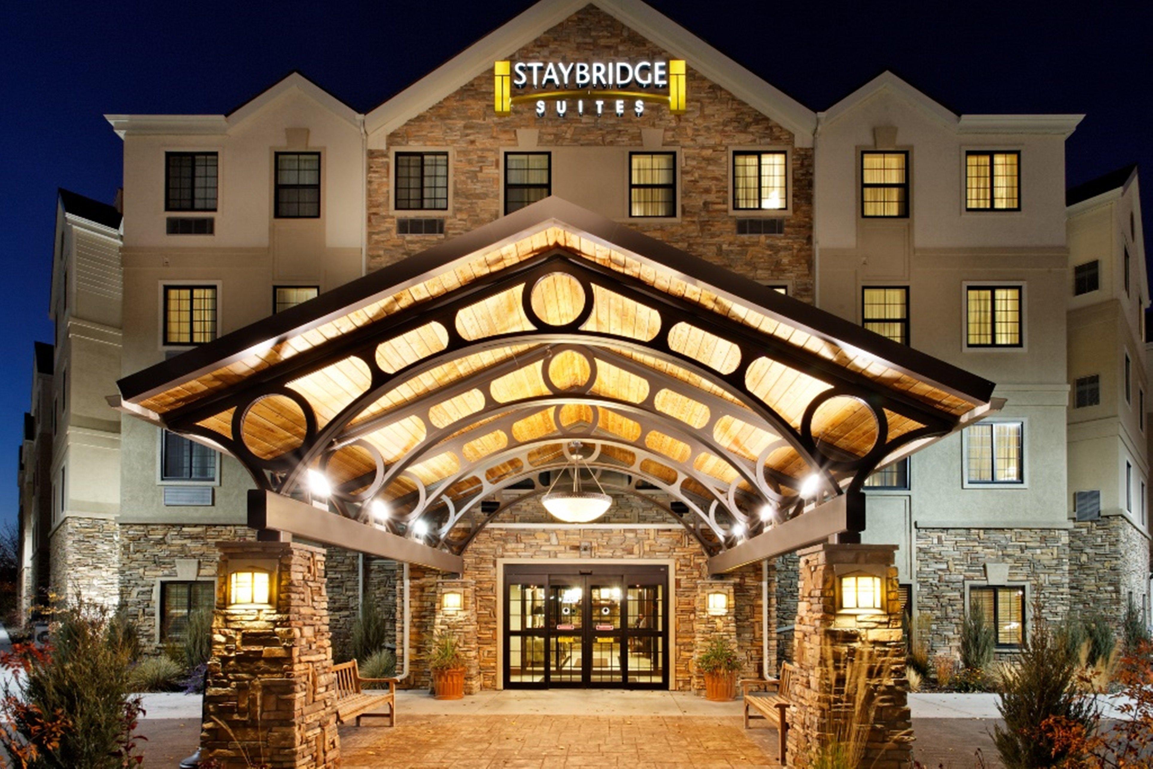 Staybridge Suites Dearborn By Ihg Buitenkant foto