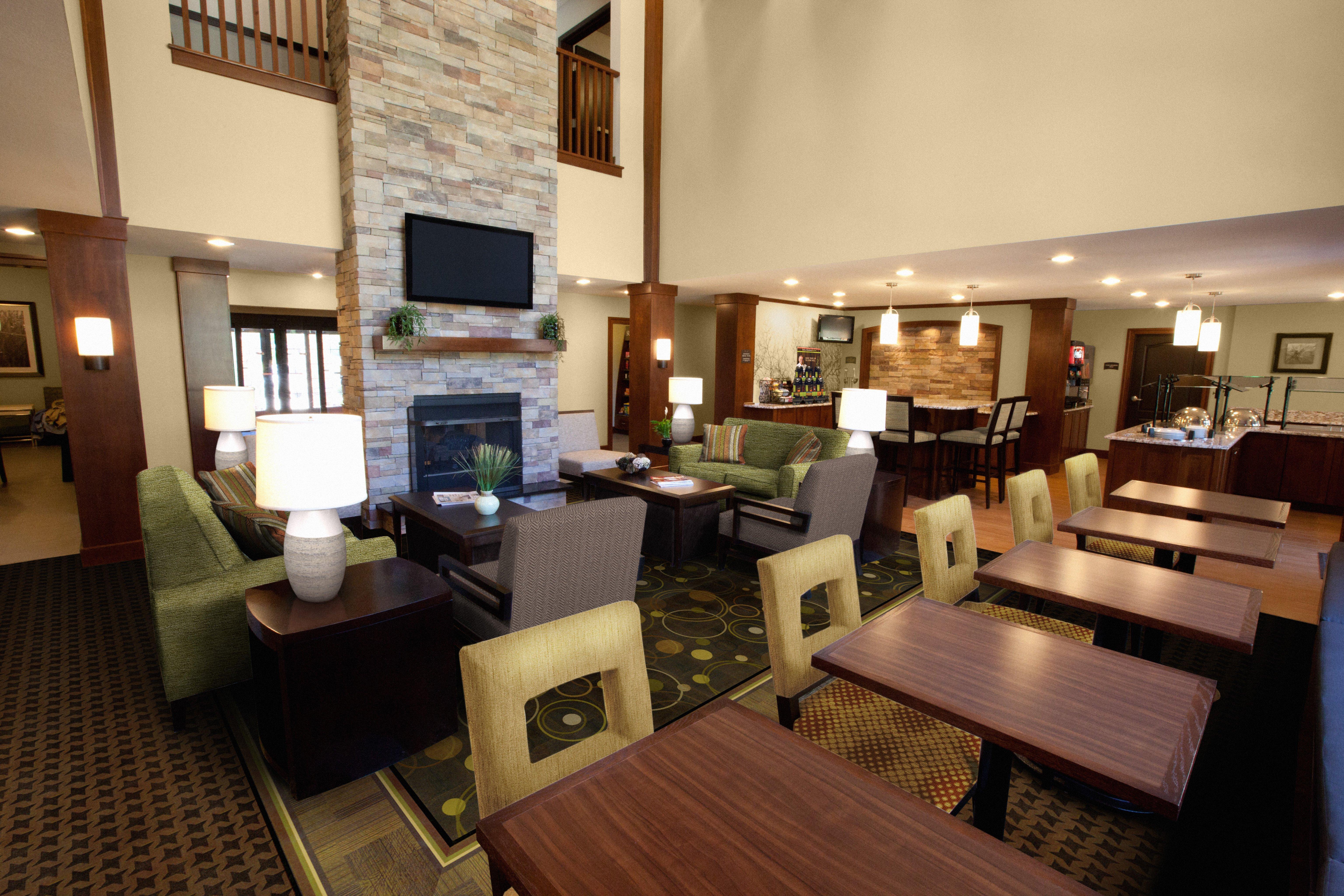 Staybridge Suites Dearborn By Ihg Buitenkant foto