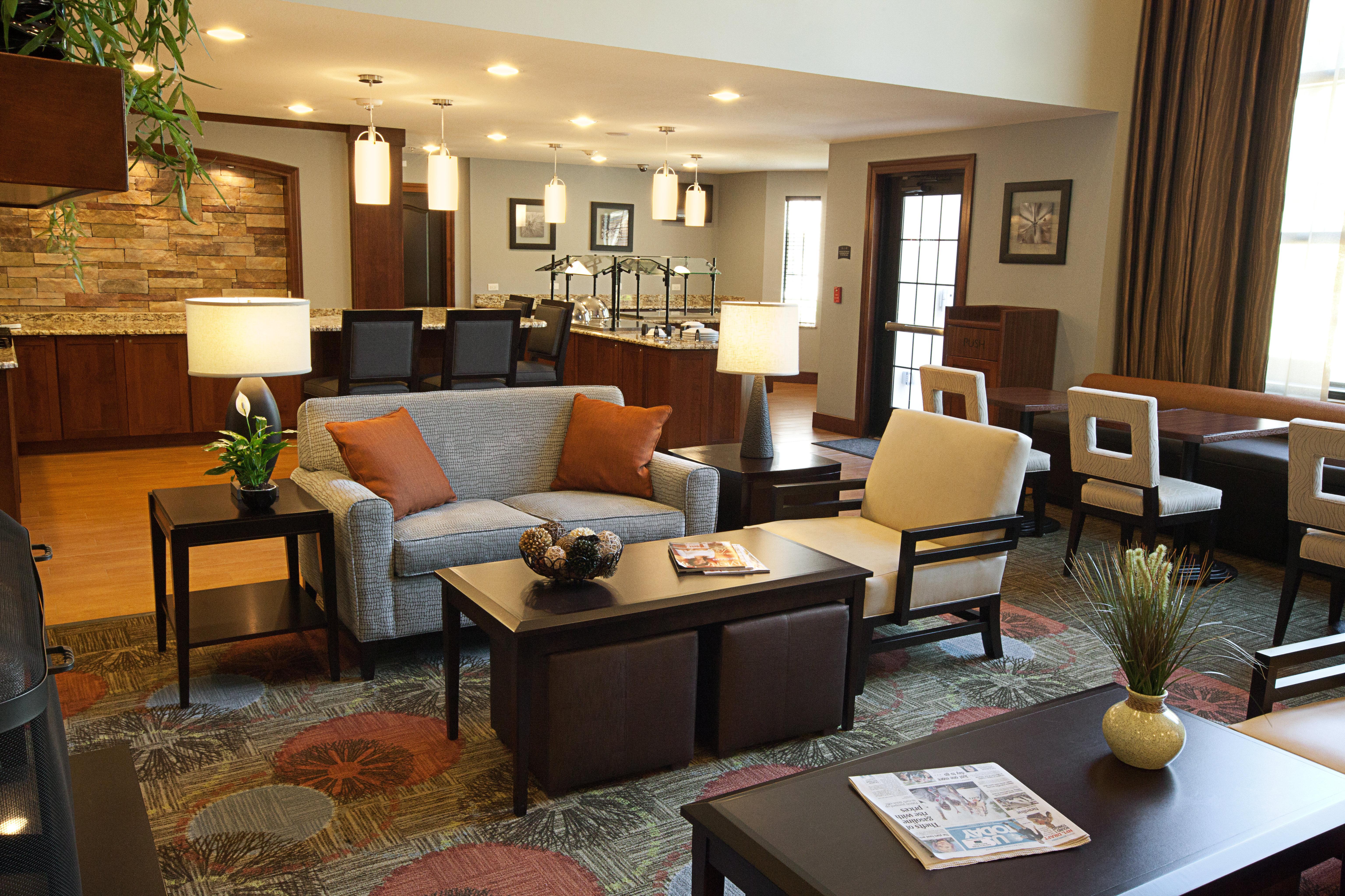Staybridge Suites Dearborn By Ihg Buitenkant foto